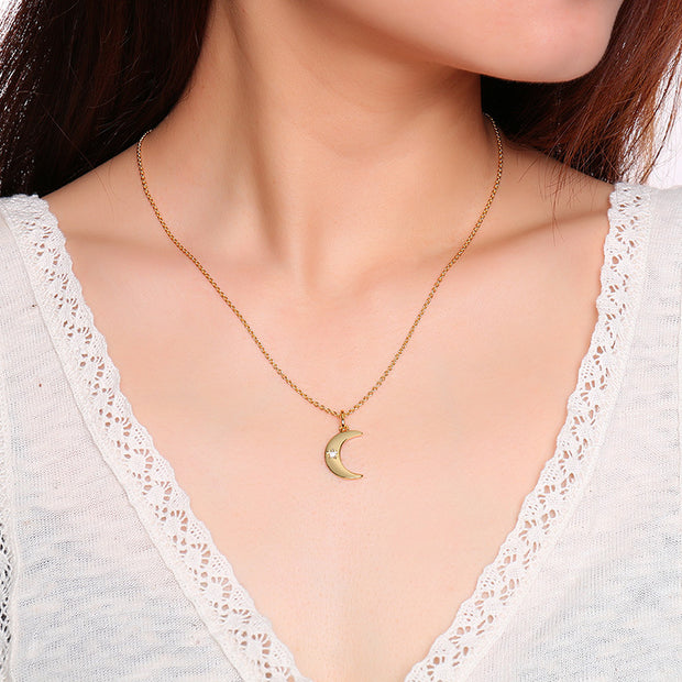 necklace crescent crescent chain